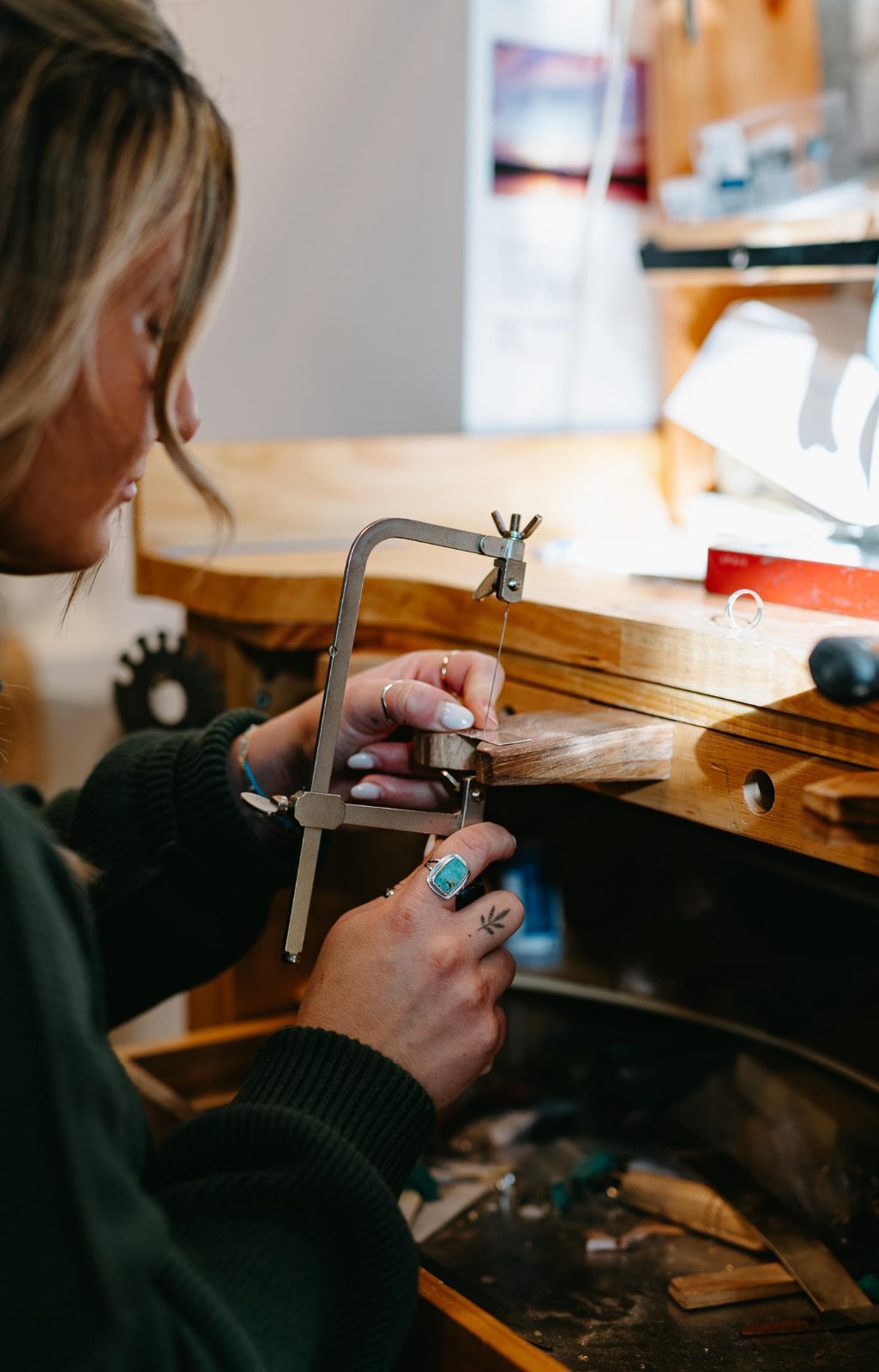 Hadley fabricating a ring
